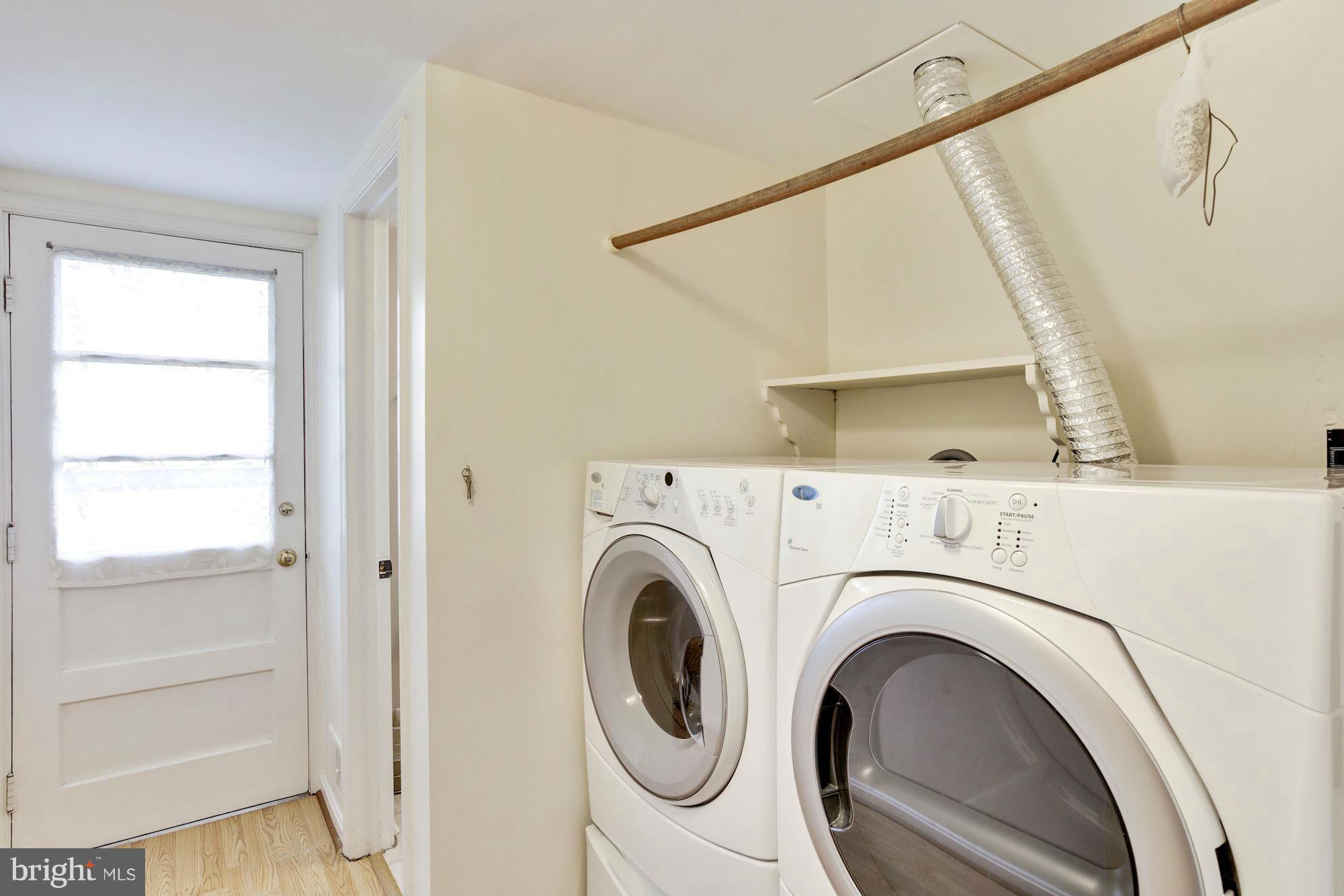 6007 Roxbury Avenue Springfield, VA 22152 - Photo 26 of 30 The laundry room is on the main level off kitchen