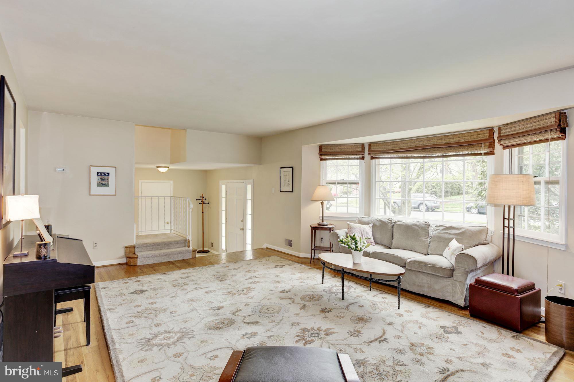 6007 Roxbury Avenue Springfield, VA 22152 - Photo 6 of 30 Large bay window in Living Room