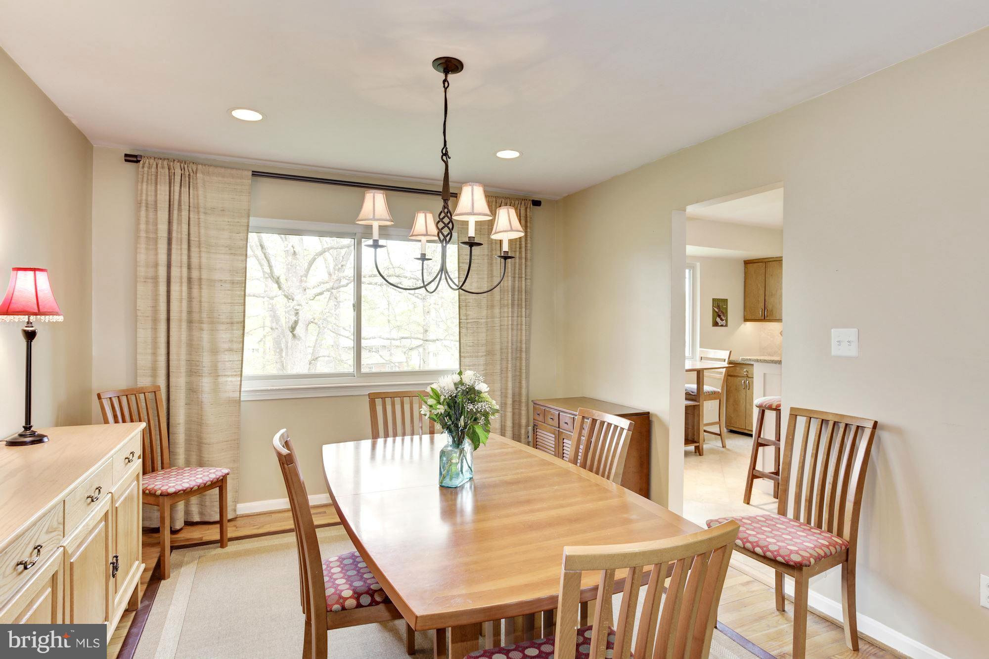 6007 Roxbury Avenue Springfield, VA 22152 - Photo 8 of 30 Entertain with ease in this dining room off kitche