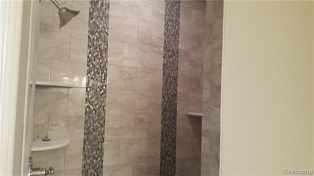 11115 Messmore Road Utica, MI 48317 - Photo 4 of 12