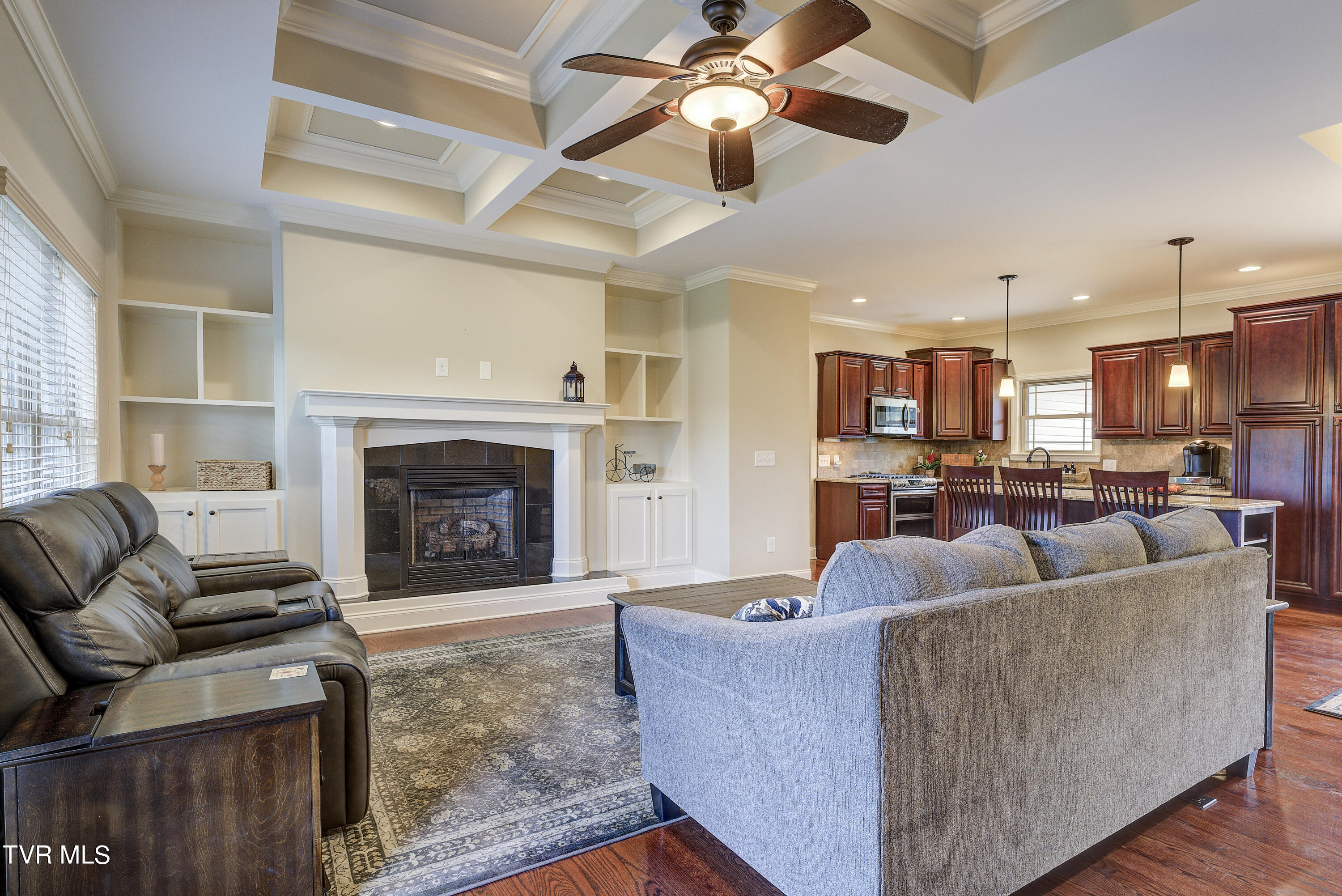 720 Hales Chapel Road Gray, TN 37615 - Photo 29 of 79 Living Room