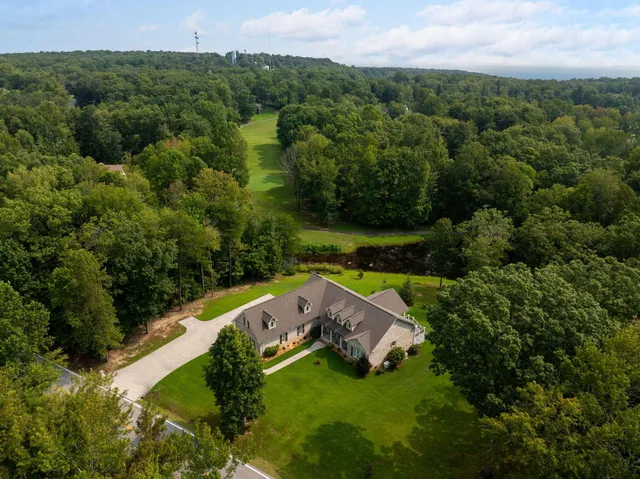 $750,000 | 1109 Montlake Road, Soddy Daisy, TN 37379