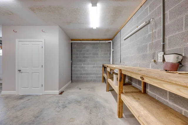 $750,000 | 1109 Montlake Road, Soddy Daisy, TN 37379