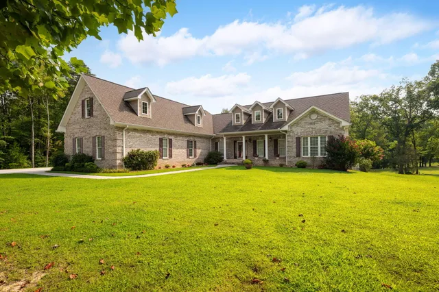 $750,000 | 1109 Montlake Road, Soddy Daisy, TN 37379
