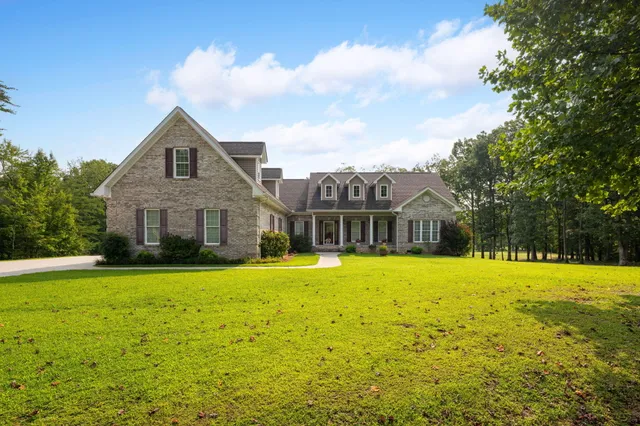 $750,000 | 1109 Montlake Road, Soddy Daisy, TN 37379