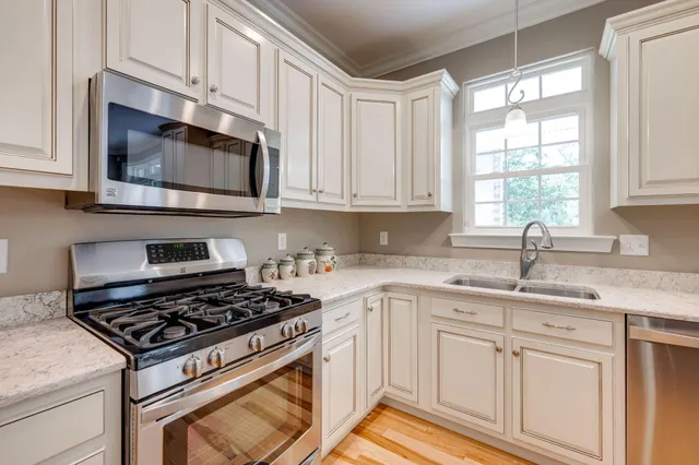 $750,000 | 1109 Montlake Road, Soddy Daisy, TN 37379