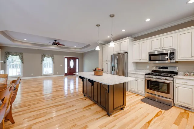 $750,000 | 1109 Montlake Road, Soddy Daisy, TN 37379