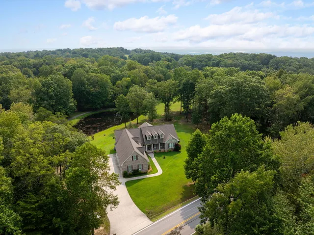 $750,000 | 1109 Montlake Road, Soddy Daisy, TN 37379