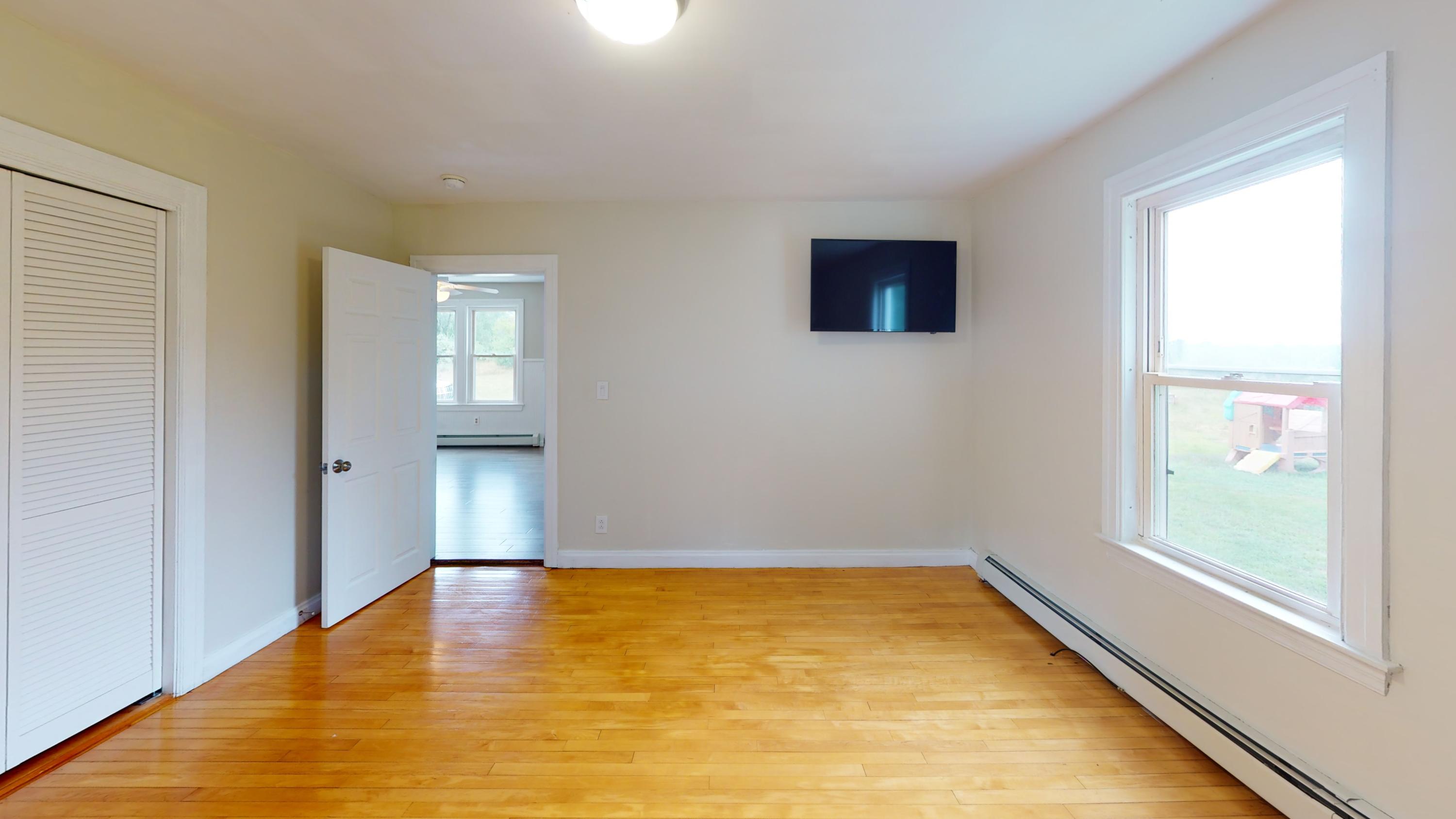 359 Foster Road Auburn, ME 04210 - Photo 15 of 29 359-Foster-Rd-Auburn-Maine-04210-Unfurni