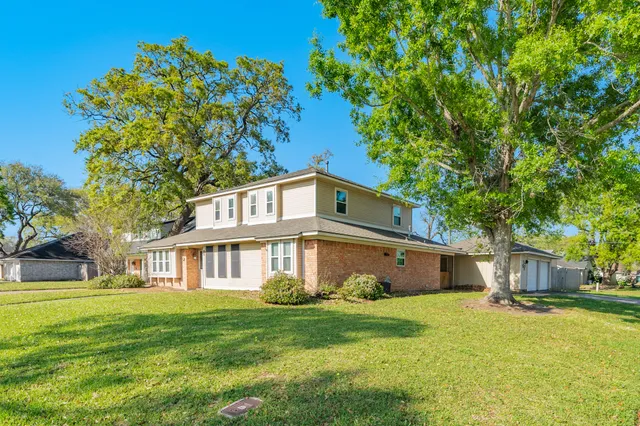 $365,000 | 52 South Bachelor Button Street, Lake Jackson, TX 77566