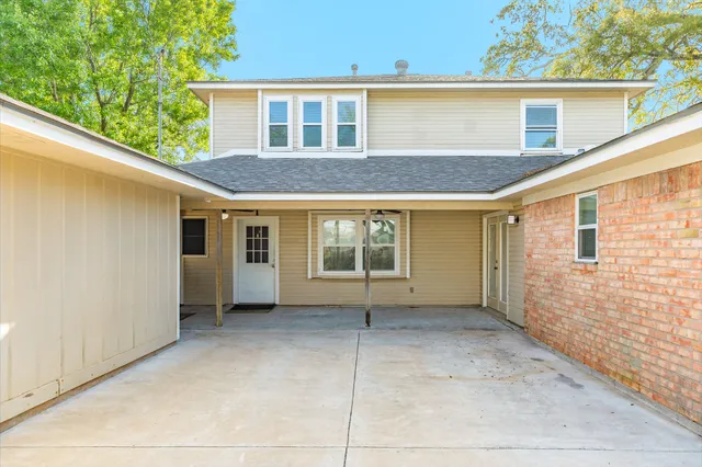 $365,000 | 52 South Bachelor Button Street, Lake Jackson, TX 77566