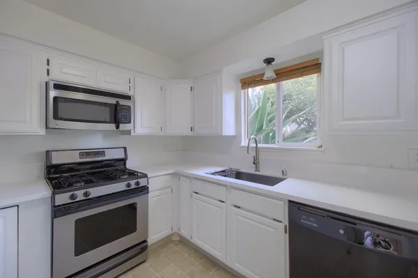 $388,000 | 637 Knollwood Drive, Woodland, CA 95695