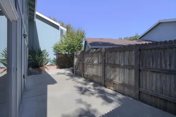 $388,000 | 637 Knollwood Drive, Woodland, CA 95695