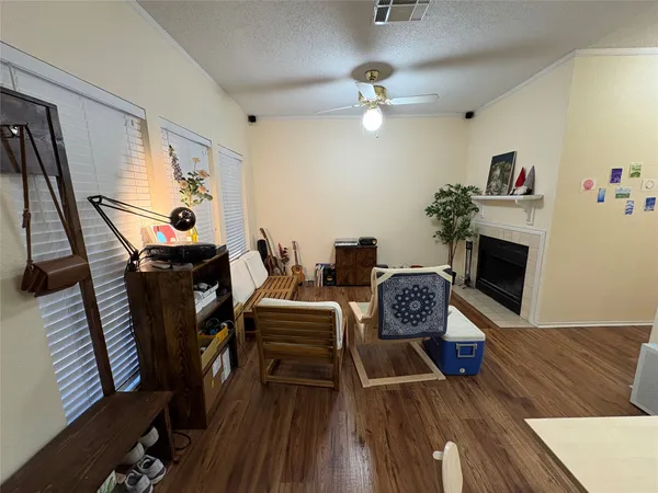 $1,300 | 2804 Rio Grande Street, Unit 306, Austin, TX 78705
