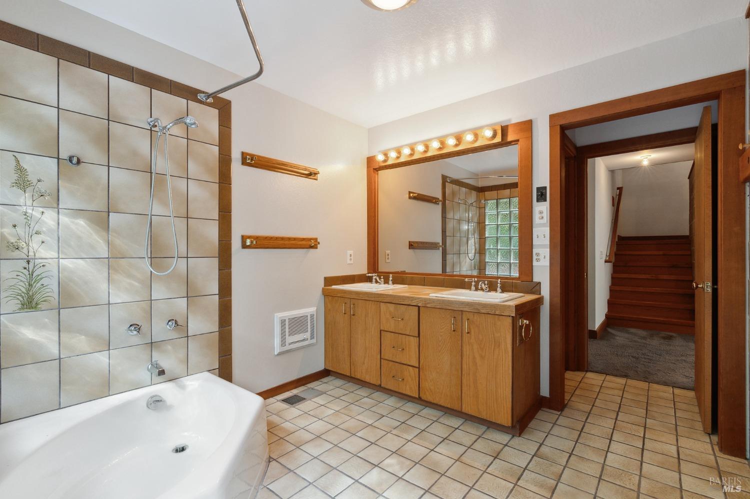 130 Laurel Street Inverness, CA 94956 - Photo 59 of 82 Gallery Image 59