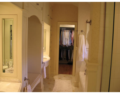 48 Green Hill Road Brookline, MA 02445 - Photo 11 of 17 Gallery Image 11
