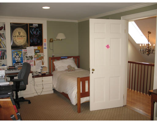 48 Green Hill Road Brookline, MA 02445 - Photo 14 of 17 Gallery Image 14