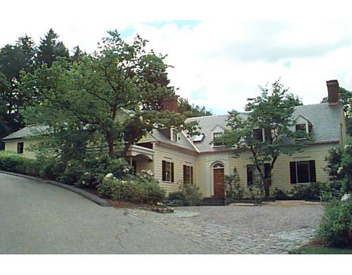 48 Green Hill Road Brookline, MA 02445 - Photo 2 of 17 Gallery Image 2