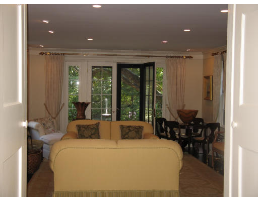 48 Green Hill Road Brookline, MA 02445 - Photo 8 of 17 Gallery Image 8