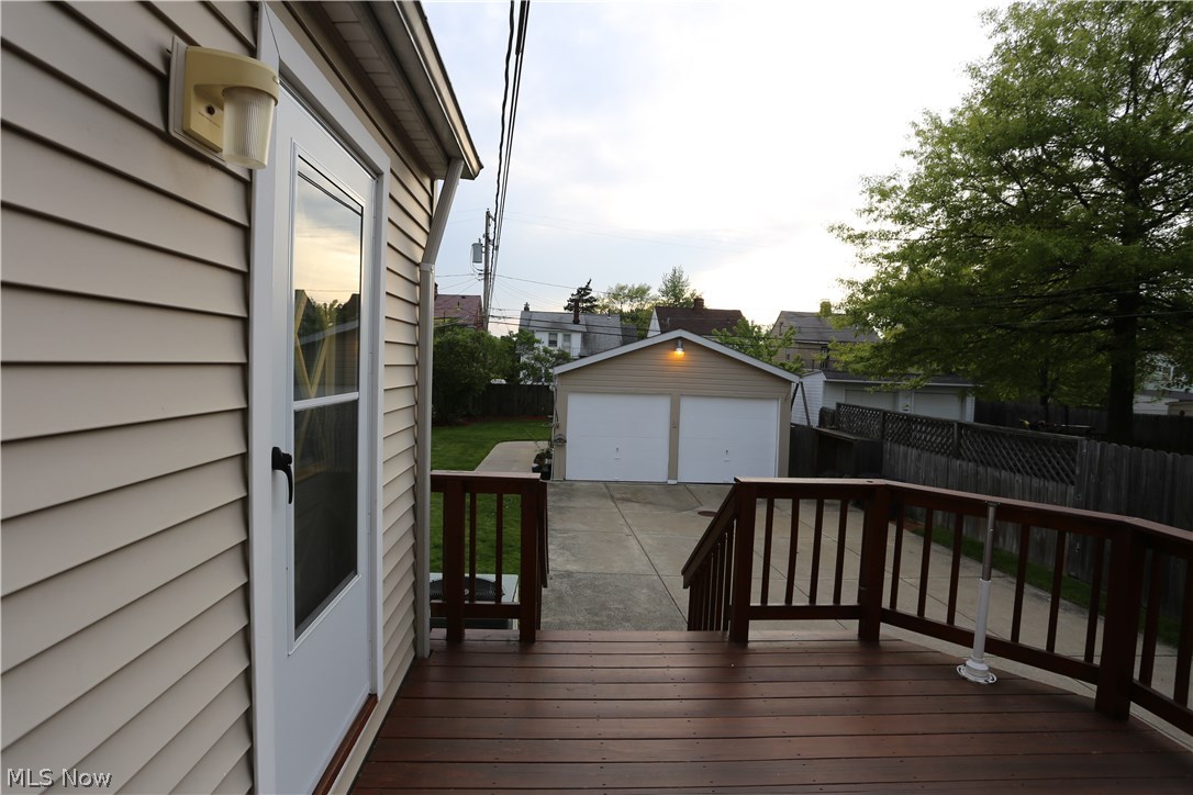 2236 Cranston Road Cleveland, OH 44118 - Photo 22 of 24