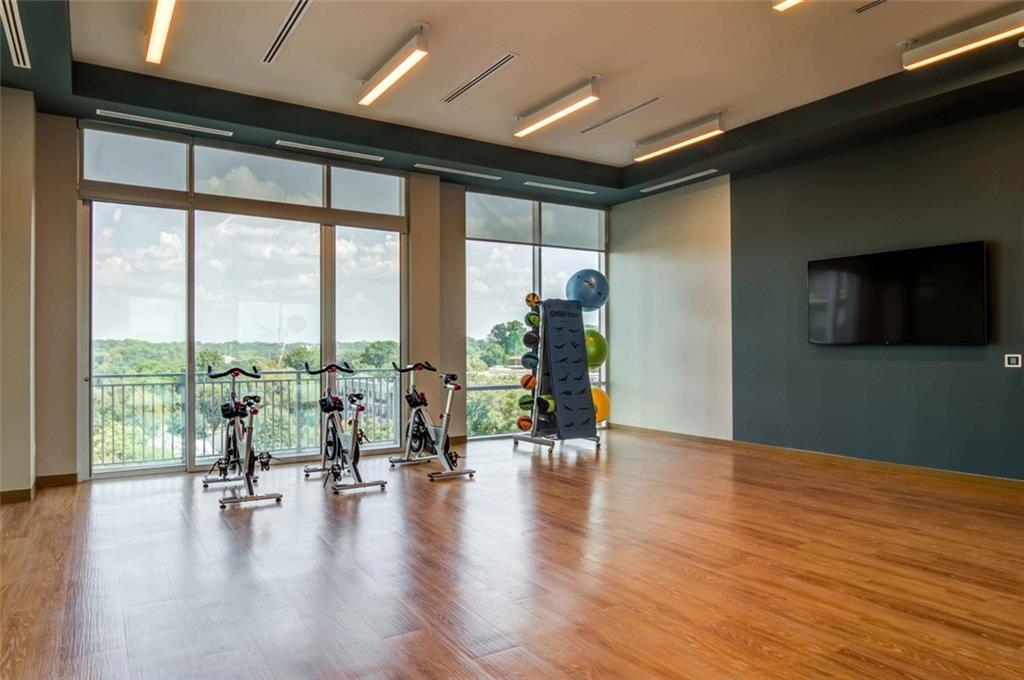 205 12th Street Northeast, Unit DOGWOOD Atlanta, GA 30309 - Photo 17 of 34