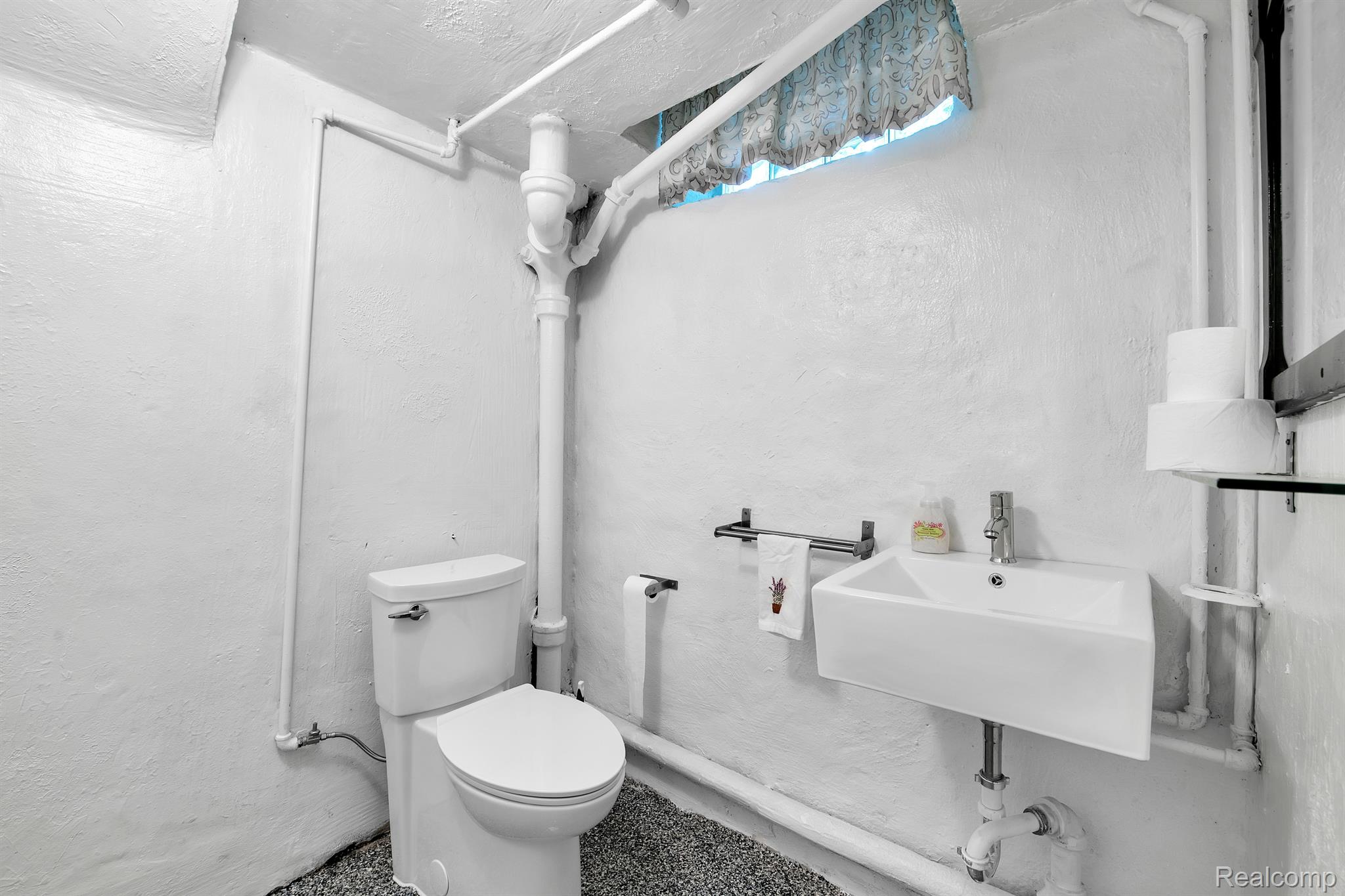 1365 Harvard Road Grosse Pointe, MI 48230 - Photo 37 of 44 Bonus half bath in basement
