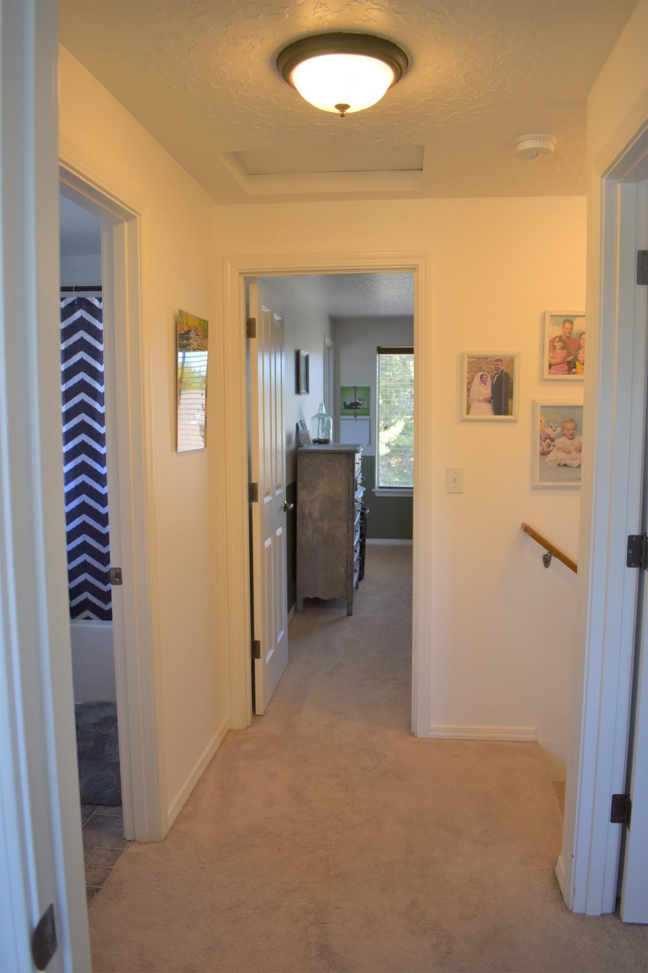 16464 Riley Drive La Pine, OR 97739 - Photo 37 of 43 16464 Riley upstairs hall 23