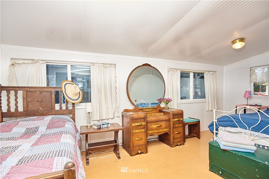 2157 Birch Street Point Roberts, WA 98281 - Photo 13 of 18 Gallery Image 13