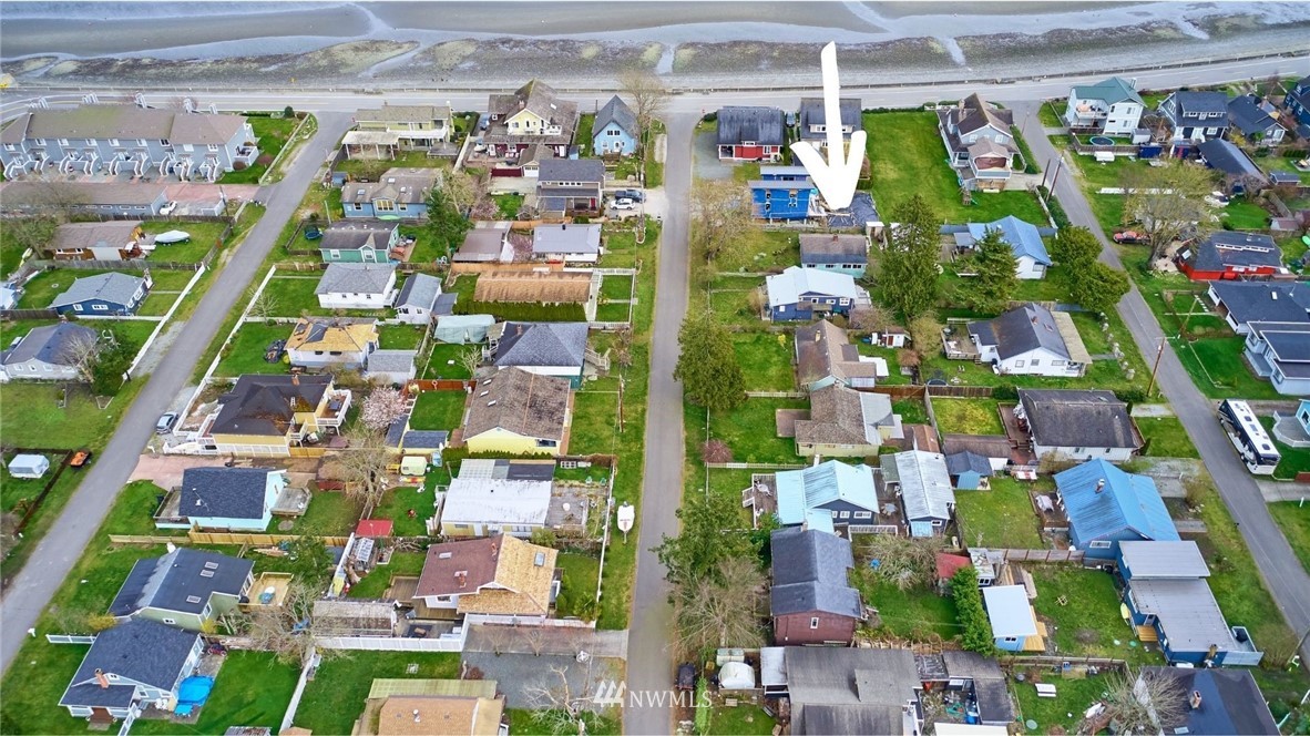 2157 Birch Street Point Roberts, WA 98281 - Photo 3 of 18 Gallery Image 3