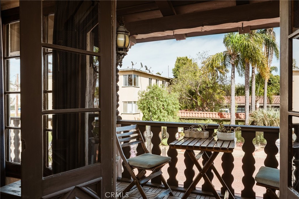 7 South 37th Place Long Beach, CA 90803 - Photo 13 of 52