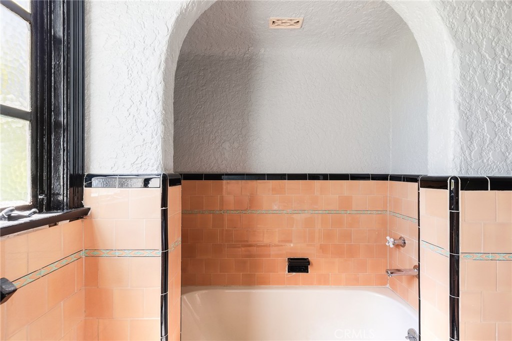 7 South 37th Place Long Beach, CA 90803 - Photo 37 of 52