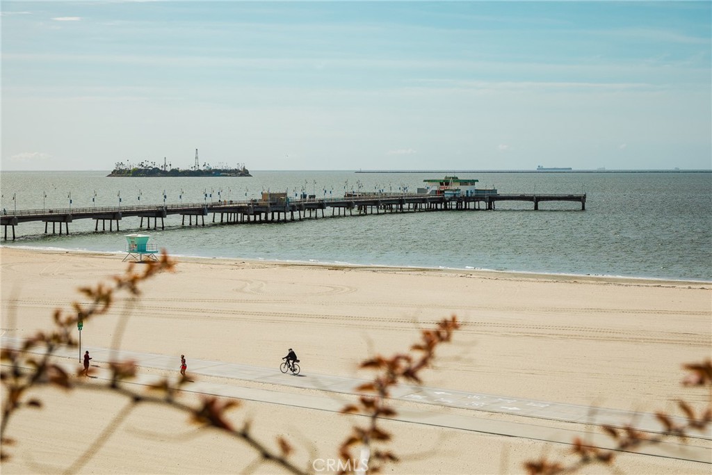 7 South 37th Place Long Beach, CA 90803 - Photo 45 of 52 a view of a lake view