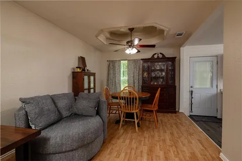 $250,000 | 812 Denton Drive, Euless, TX 76039