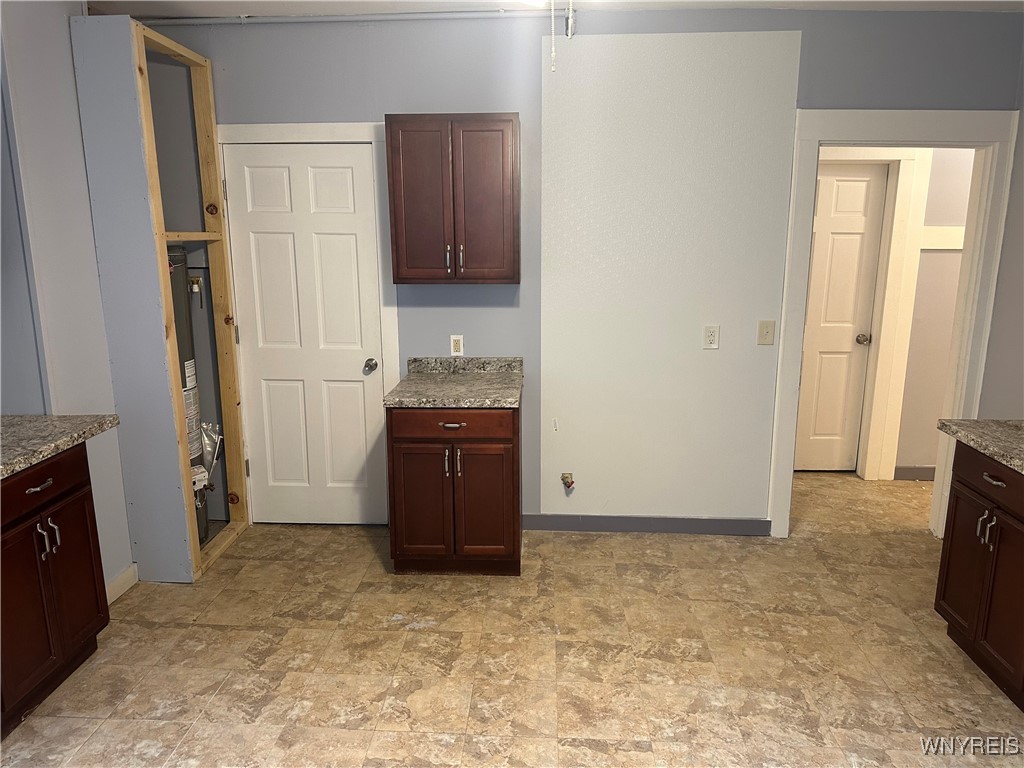 31 Benzinger Street Buffalo, NY 14206 - Photo 13 of 17 Upper kitchen