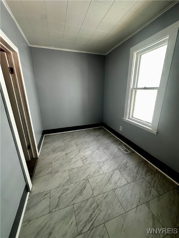 31 Benzinger Street Buffalo, NY 14206 - Photo 8 of 17