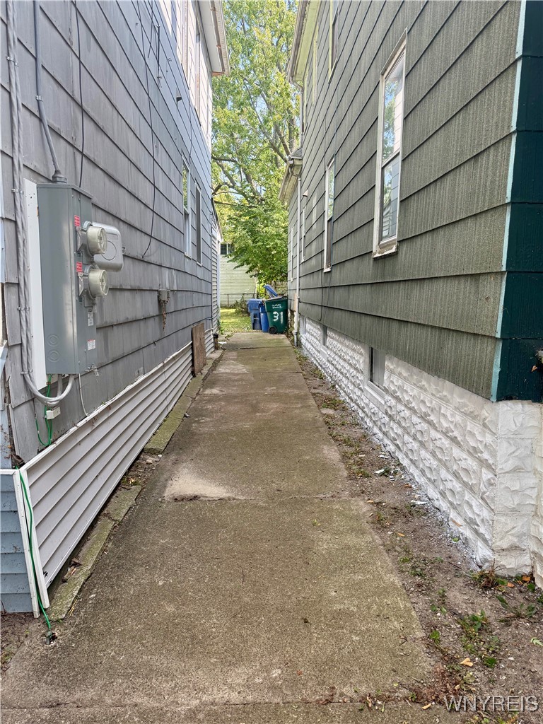 31 Benzinger Street Buffalo, NY 14206 - Photo 10 of 17