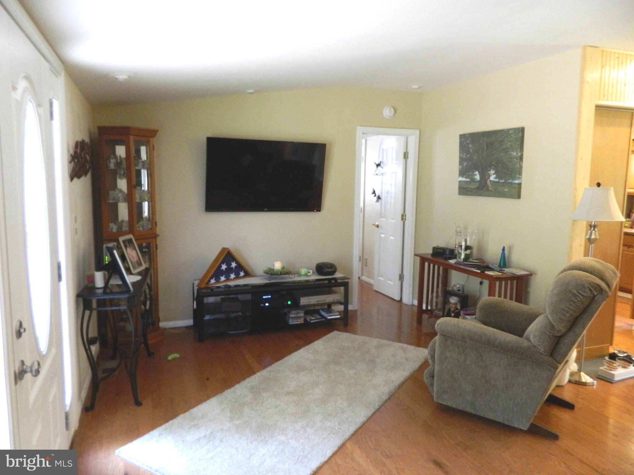 3122 Conowingo Road Street, MD 21154 - Photo 6 of 26 Living Room