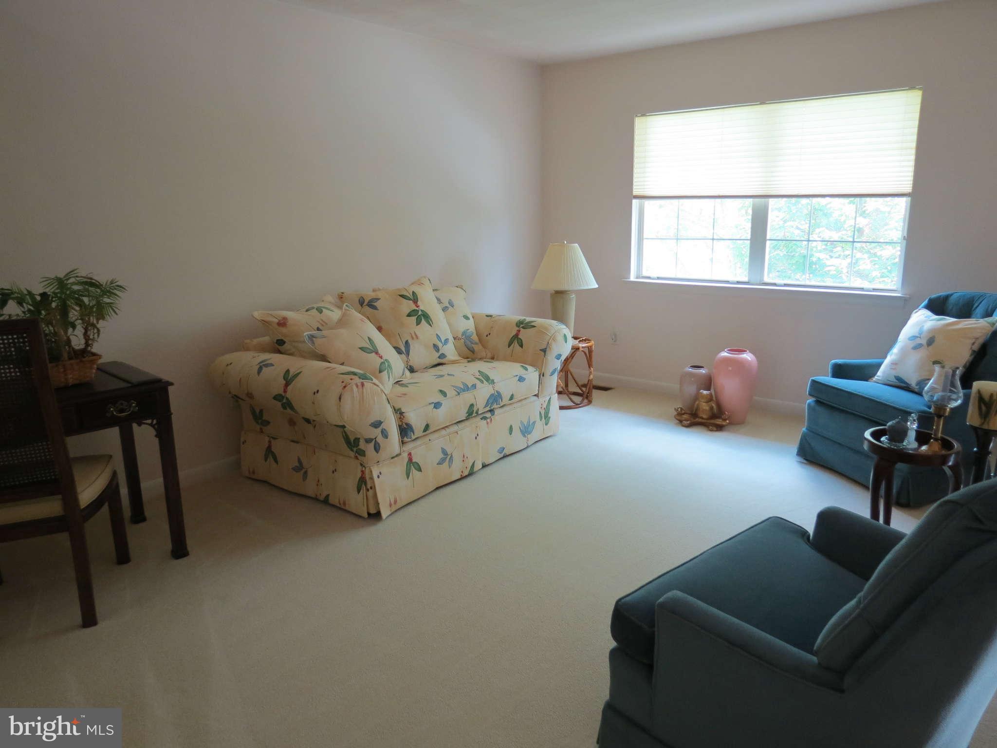1020 Gahle Road Westminster, MD 21157 - Photo 2 of 19 Living Room