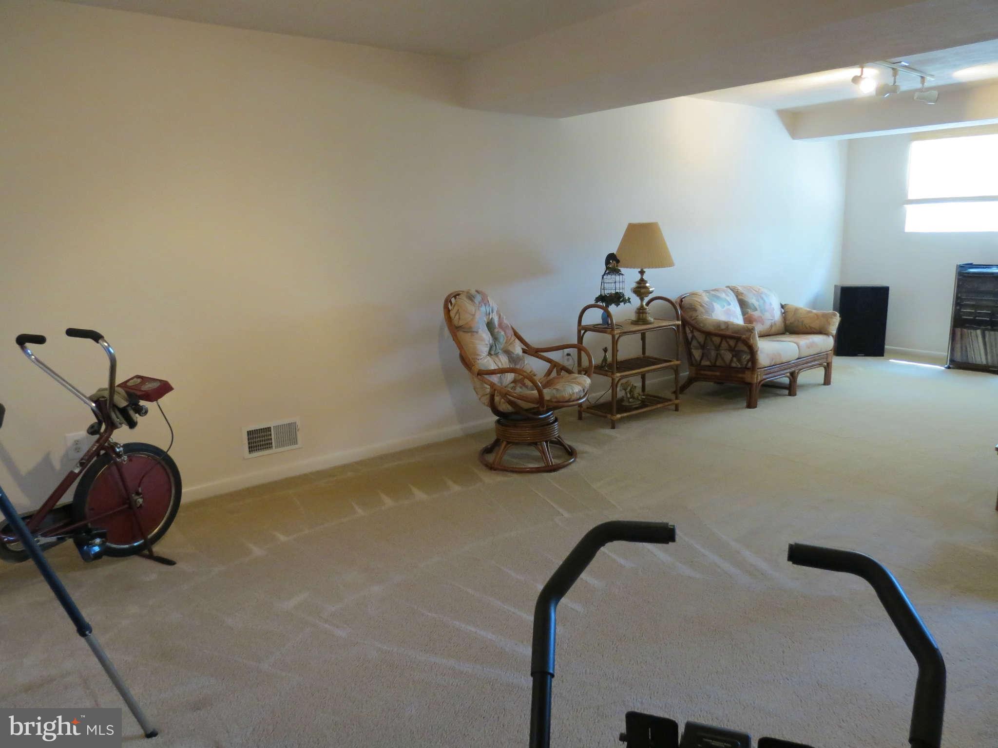 1020 Gahle Road Westminster, MD 21157 - Photo 13 of 19 Family Room