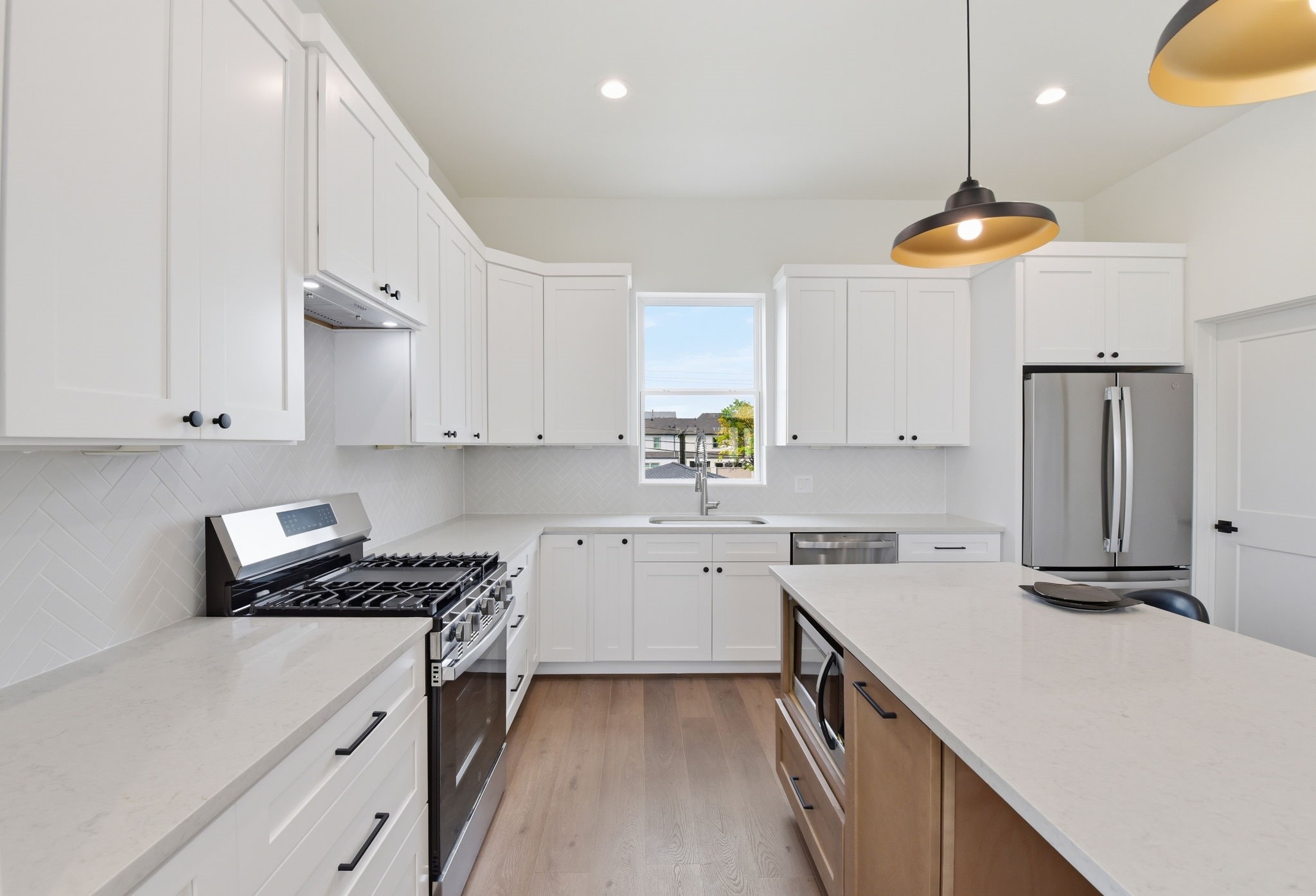 7704 Earl Rudder Way Houston, TX 77055 - Photo 18 of 45