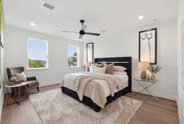 $450,000 | 7704 Earl Rudder Way, Houston, TX 77055