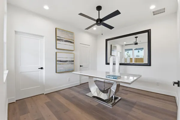 $450,000 | 7704 Earl Rudder Way, Houston, TX 77055