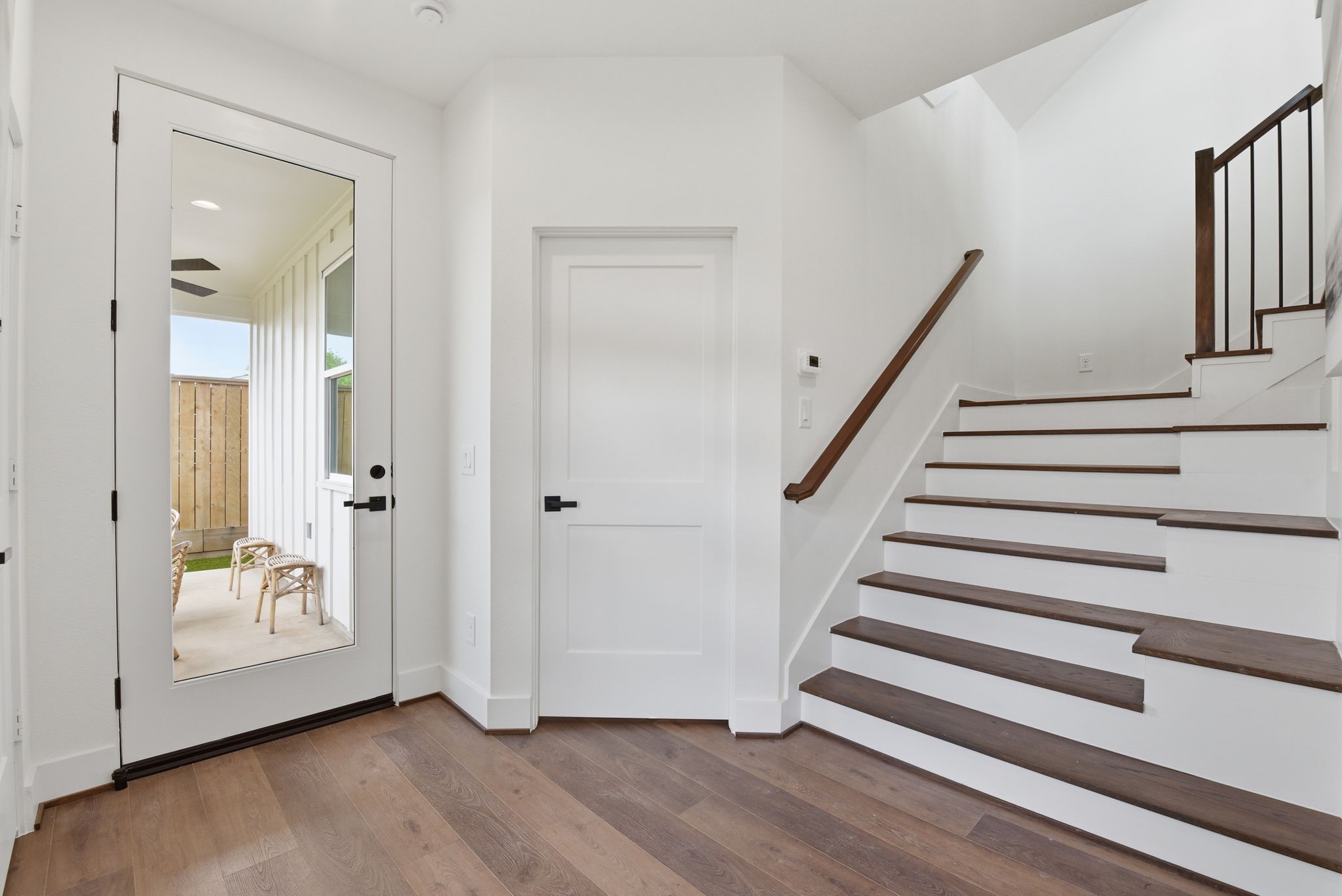 7704 Earl Rudder Way Houston, TX 77055 - Photo 4 of 45