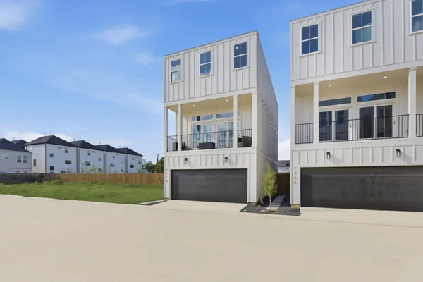 $450,000 | 7704 Earl Rudder Way, Houston, TX 77055