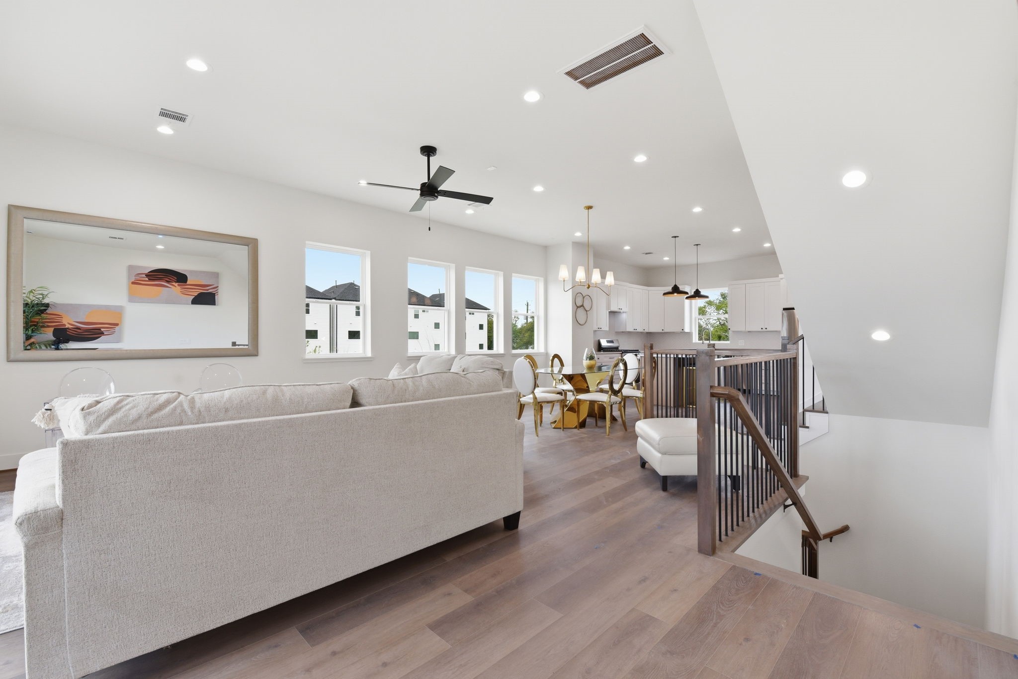 7704 Earl Rudder Way Houston, TX 77055 - Photo 7 of 45