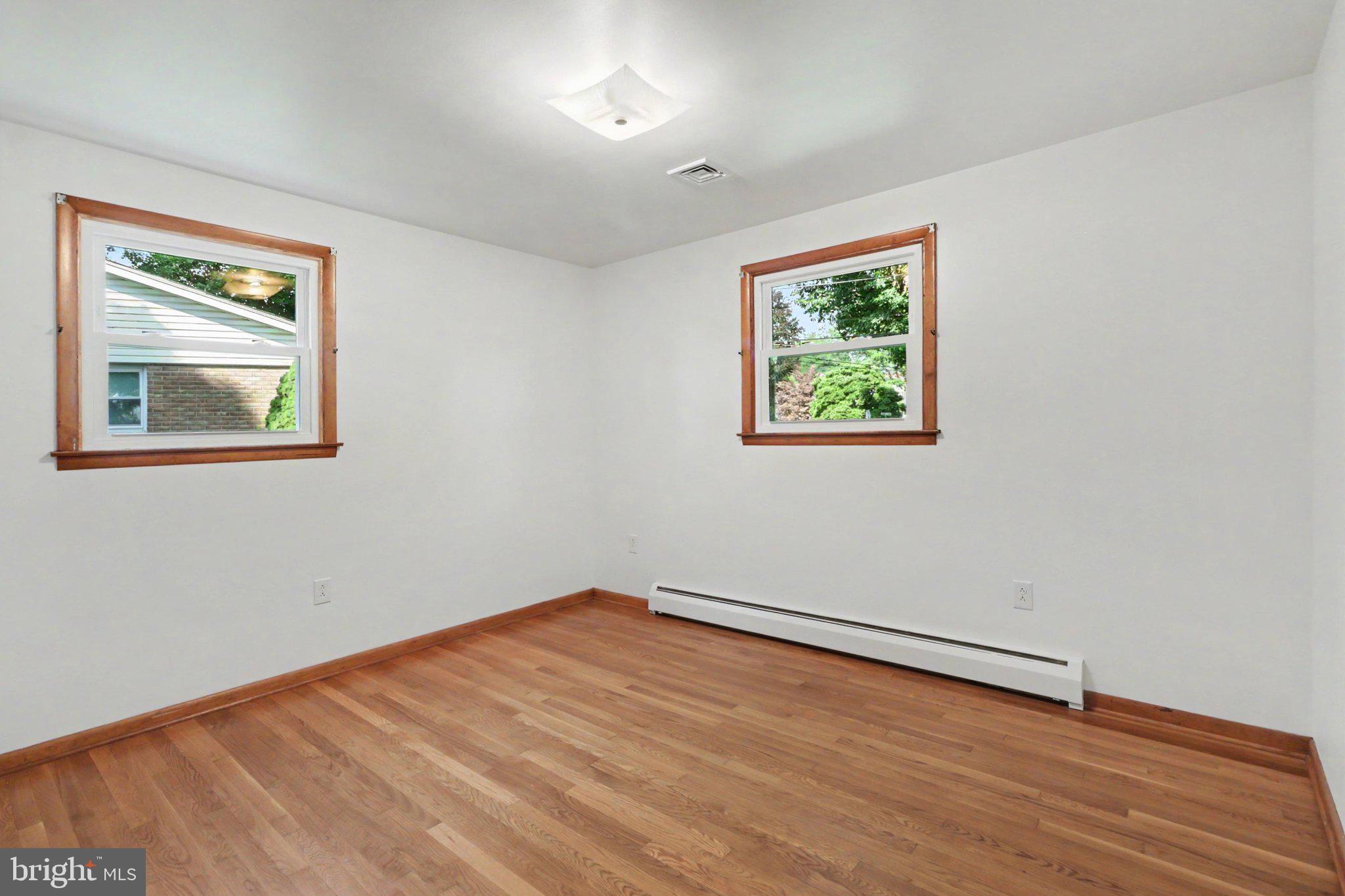 222 Robin Road Hershey, PA 17033 - Photo 23 of 35