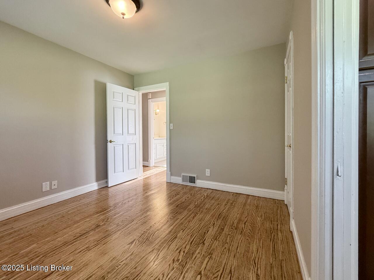2903 Cambridge Road Louisville, KY 40220 - Photo 9 of 31 Bedroom 3