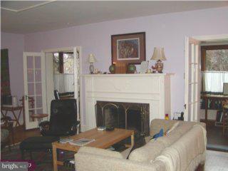 514 Murdoch Road Philadelphia, PA 19119 - Photo 2 of 6 Gallery Image 2