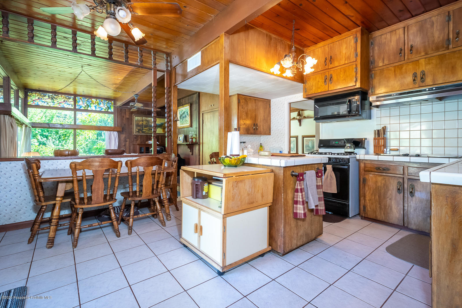 2311 Stonyvale Road Tujunga, CA 91042 - Photo 18 of 83 Kitchen