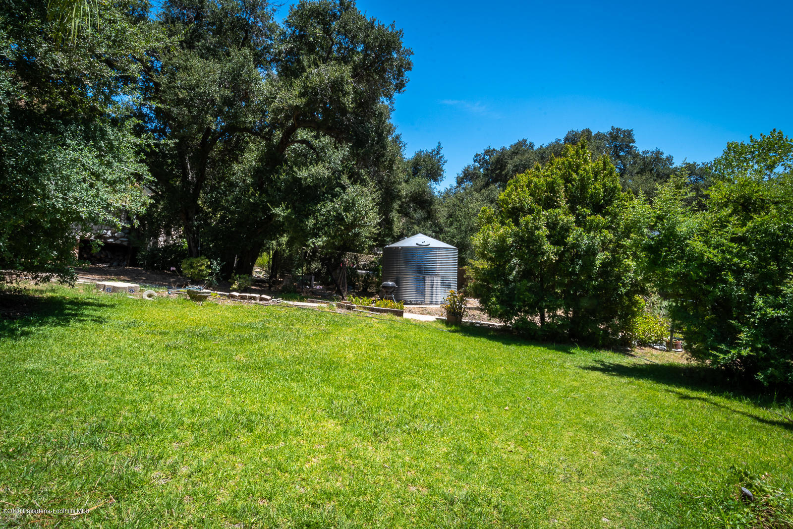 2311 Stonyvale Road Tujunga, CA 91042 - Photo 39 of 83 Grounds and Water Tank
